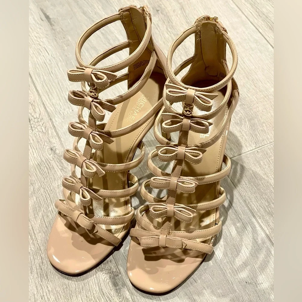 Michael Kors Veronica Patent Caged Strappy Beige LT Blush Sandals Bows Size 6.5